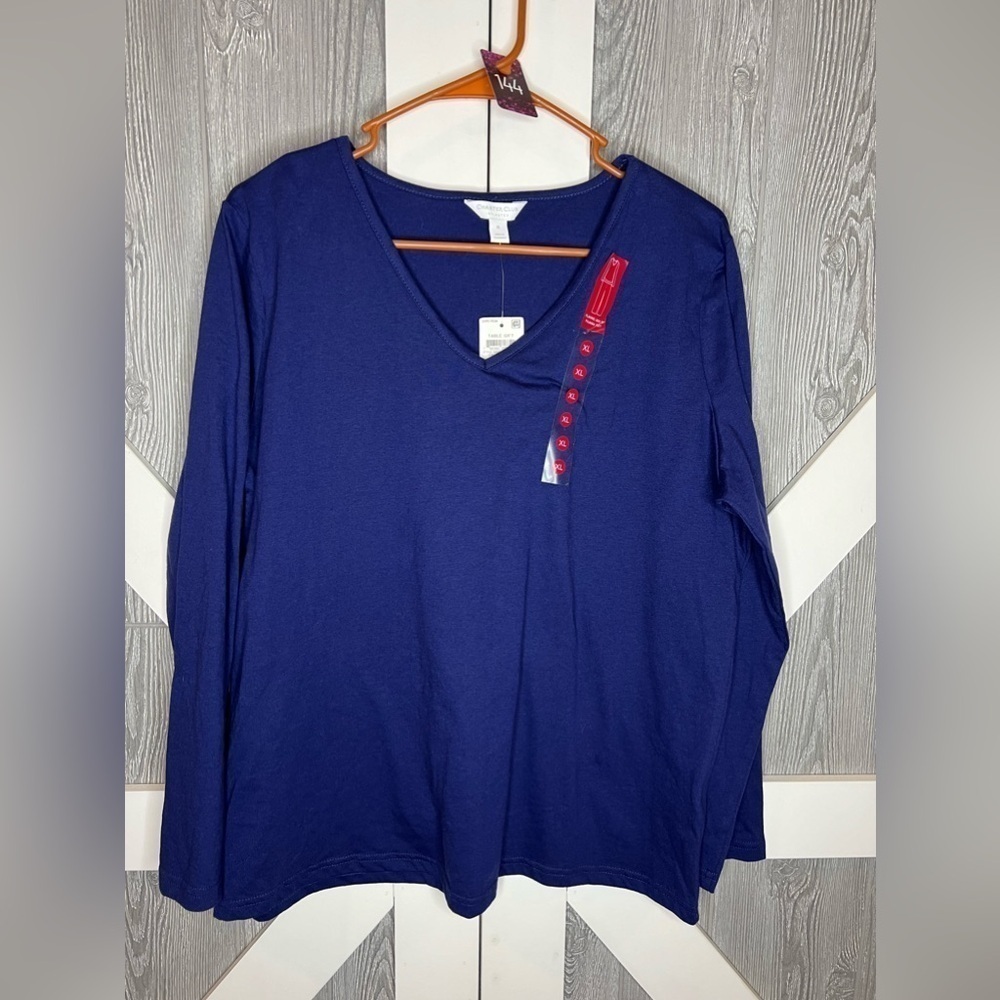 144. NWT V-Neck Cotton Blend Navy Blue Long Sleeve Top XL